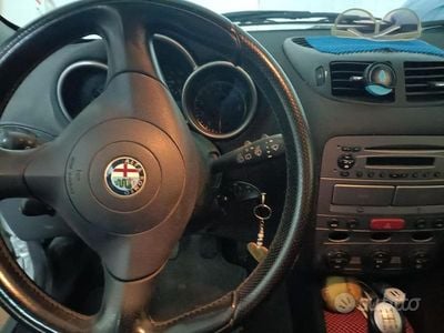 Usata Alfa Romeo 147 2001 Grigio Utilitaria