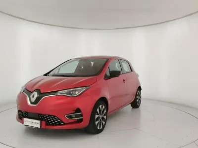 Usado Renault Zoe Evolution 100 kW (136 CV) 2023 Rojo Utilitario