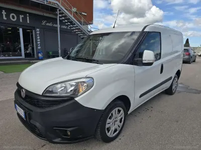 Usata Fiat Doblò 90 CV (66 kW) 2017 Bianco Monovolume