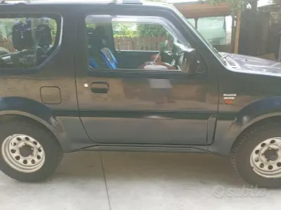 Usata Suzuki Jimny 82 CV (60 kW) 2004 SUV