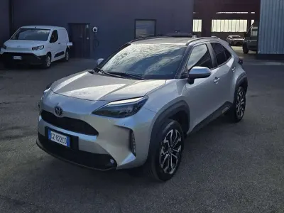 Usata Toyota Yaris Cross Trend 92 CV (67 kW) 2025 Argento SUV