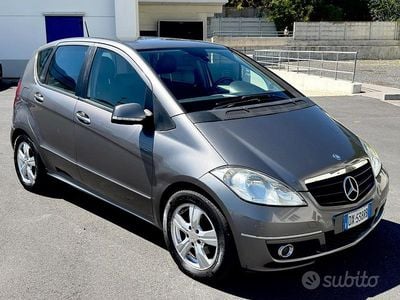 Usata Mercedes A180 Elegance 110 CV (80 kW) 2010 Grigio Monovolume