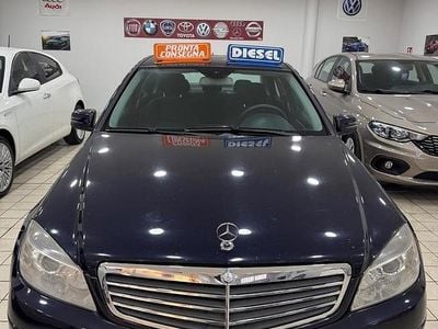 Usata Mercedes C200 Avantgarde 136 CV (100 kW) 2010 Blu Berlina