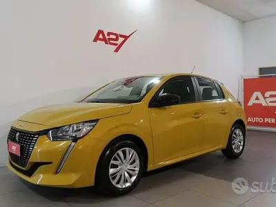Usata Peugeot 208 Active 75 CV (55 kW) 2023 Giallo Utilitaria