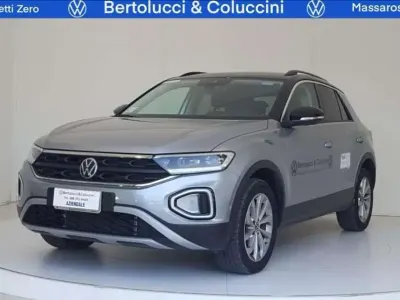 Usata VW T-Roc Edition 116 CV (85 kW) 2024 Argento SUV