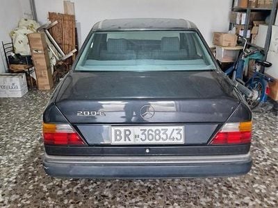 Usata Mercedes E200 1992 Nero Berlina