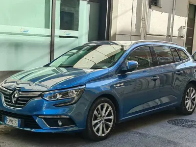 Usata Renault Mégane GrandTour 110 CV (80 kW) 2017 Blu/azzurro Station wagon