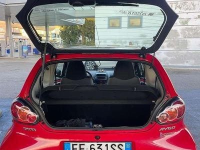 Usata Toyota Aygo Connect Style 68 CV (50 kW) 2011 Rosso Utilitaria