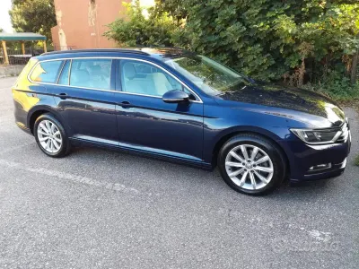 Usata VW Passat Business 150 CV (110 kW) 2015 Blu Station wagon