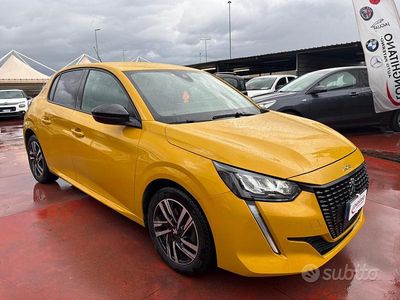 Usata Peugeot 208 Active 101 CV (74 kW) 2022 Giallo Utilitaria
