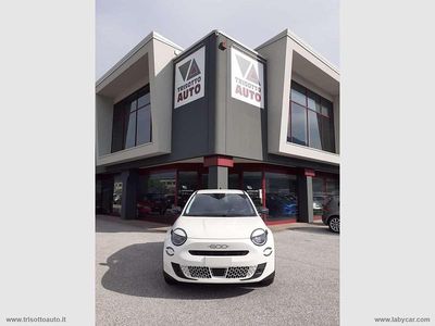 Nuova Fiat 600 101 CV (74 kW) 2025 Bianco SUV
