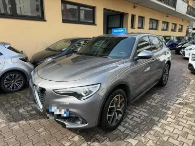 Usata Alfa Romeo Stelvio Executive 210 CV (154 kW) 2018 Grigio SUV