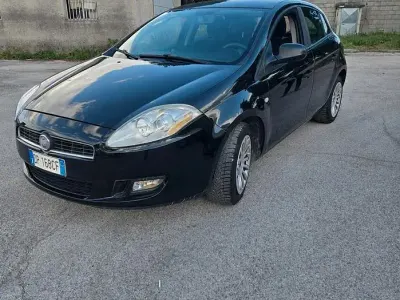 Usado Fiat Bravo 120 CV (88 kW) 2008 Negro Utilitario