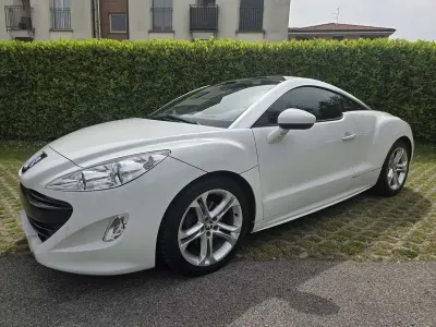 Begagnad Peugeot RCZ 156 HK (114 kW) 2011 Vit Sportkupé