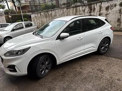 Usata Ford Kuga ST-Line X 120 CV (88 kW) 2022 Bianco SUV