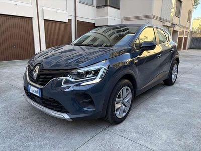 Usata Renault Captur Zen 101 CV (74 kW) 2022 Grigio SUV