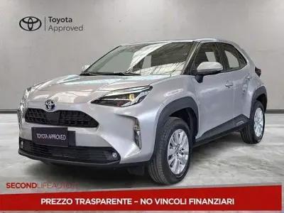 Usata Toyota Yaris Cross Active 116 CV (85 kW) 2022 Grigio SUV