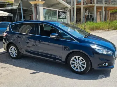 Usata Ford S-MAX Titanium 150 CV (110 kW) 2017 Blu Monovolume