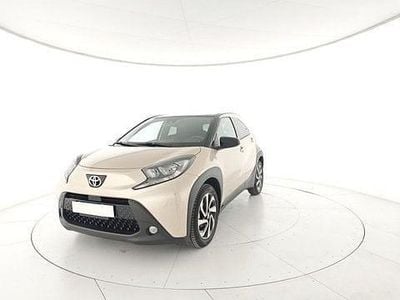 Usata Toyota Aygo X Trend 72 CV (52 kW) 2025 Beige SUV