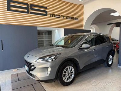 Usata Ford Kuga Titanium 120 CV (88 kW) 2022 Grigio SUV