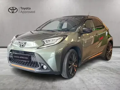 Usata Toyota Aygo X Limited 72 CV (52 kW) 2022 Cardamom green & black met SUV