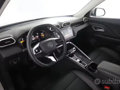 Usata MG ZS Luxury 102 CV (75 kW) 2025 Grigio SUV