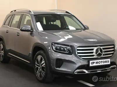 Usado Mercedes GLB180 116 CV (85 kW) 2025 Gris SUV
