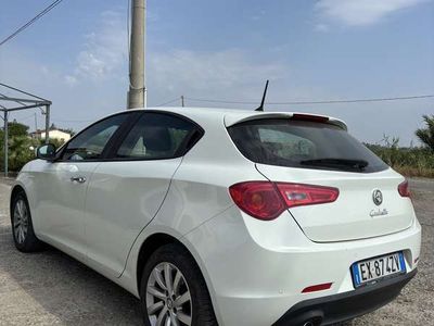 Usata Alfa Romeo Giulietta 109 CV (80 kW) 2014 Bianco Utilitaria