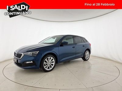 Usata Skoda Scala Style 110 CV (80 kW) 2021 0f blu lava metallizzato Utilitaria