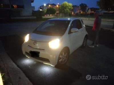 Toyota iQ