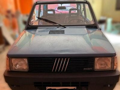 Usata Fiat 750 Young 34 CV (25 kW) 1989 Blu/azzurro Berlina