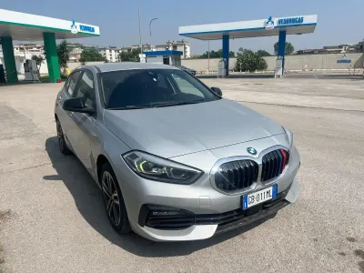 Usata BMW 116 Luxury Line 116 CV (85 kW) 2020 Argento Utilitaria