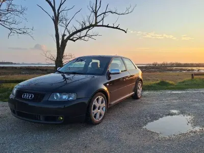 Usata Audi S3 Ambiente 209 CV (153 kW) 2001 Nero Utilitaria