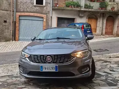 Usata Fiat Tipo 95 CV (69 kW) 2018 Grigio Berlina