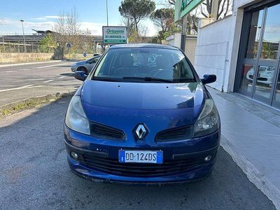 Usata Renault Clio II 86 CV (63 kW) 2006 Blu/azzurro Berlina