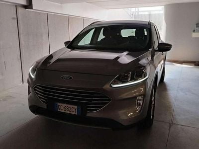 Usata Ford Kuga Titanium 120 CV (88 kW) 2020 Grigio SUV