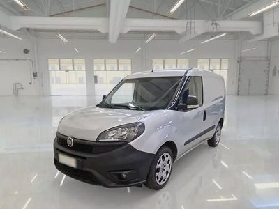 Usata Fiat Doblò Lounge 120 CV (88 kW) 2021 Bianco Monovolume