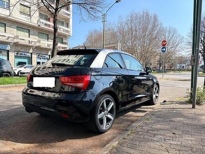 Usata Audi A1 Attraction 122 CV (89 kW) 2010 Nero Utilitaria