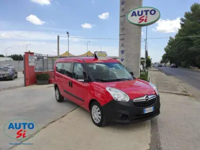 Usata Opel Combo 120 CV (88 kW) 2018 Rosso Monovolume