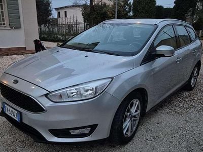 Usata Ford Focus ST-Line 120 CV (88 kW) 2017 Grigio Station wagon