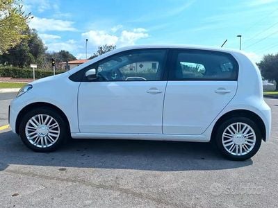 Usata VW up! Move 65 CV (47 kW) 2022 Bianco Utilitaria