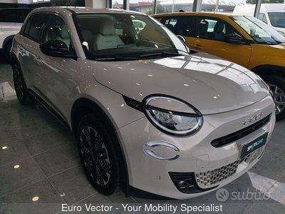 Usata Fiat 600 La Prima 110 CV (80 kW) 2025 Beige SUV