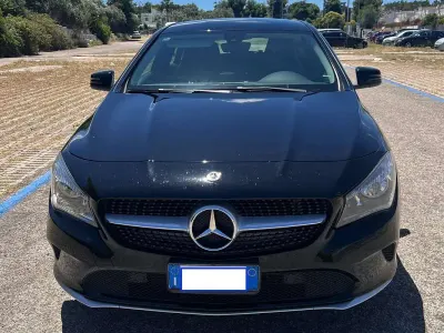 Usata Mercedes CLA180 Shooting Brake Business 109 CV (80 kW) 2017 Nero Station wagon