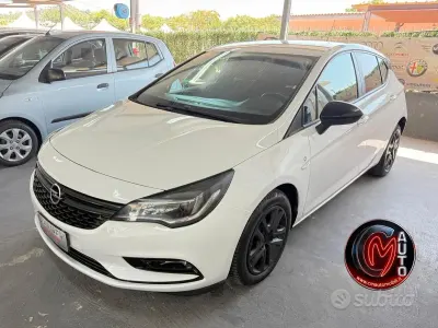 Usata Opel Astra 95 CV (69 kW) 2016 Bianco Berlina