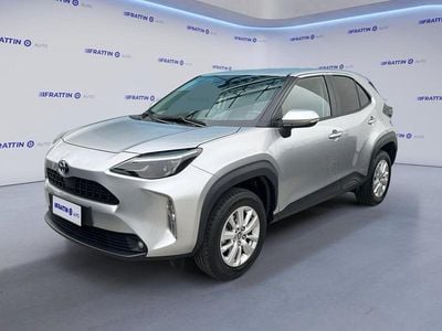 Usata Toyota Yaris Cross Business Edition 177 CV (130 kW) 2025 Bianco SUV
