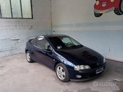 Usata Opel Tigra 106 CV (77 kW) 1999 Blu Coupé
