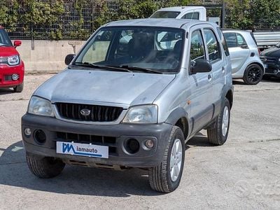 Usata Daihatsu Terios 86 CV (63 kW) 2001 Grigio metallizzato SUV