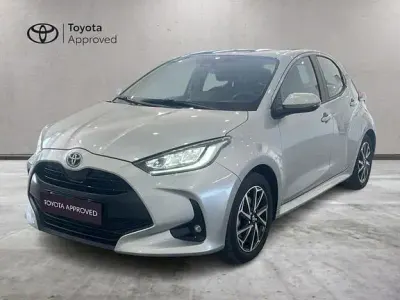 Second-hand Toyota Yaris Hybrid Trend 116 CP (85 kW) 2023 Gri Berlinǎ