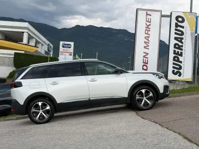 Usata Peugeot 5008 Allure 131 CV (96 kW) 2018 Bianco SUV