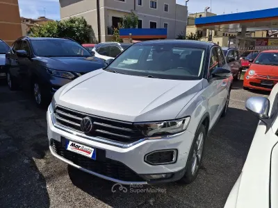 Usata VW T-Roc Life 110 CV (80 kW) 2021 Gray SUV